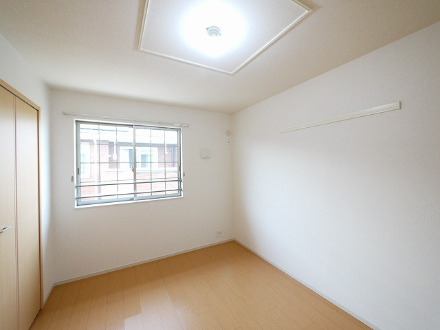 サンガーデンＭ・Ⅰの洋室|明るい洋室です