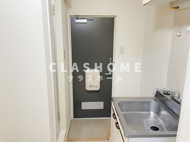 森ヶ丘ハイツの玄関|同物件の別部屋になります。