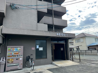 【エントランス】 | ユトリロサニー | （※写真はイメージです、現況優先となります）