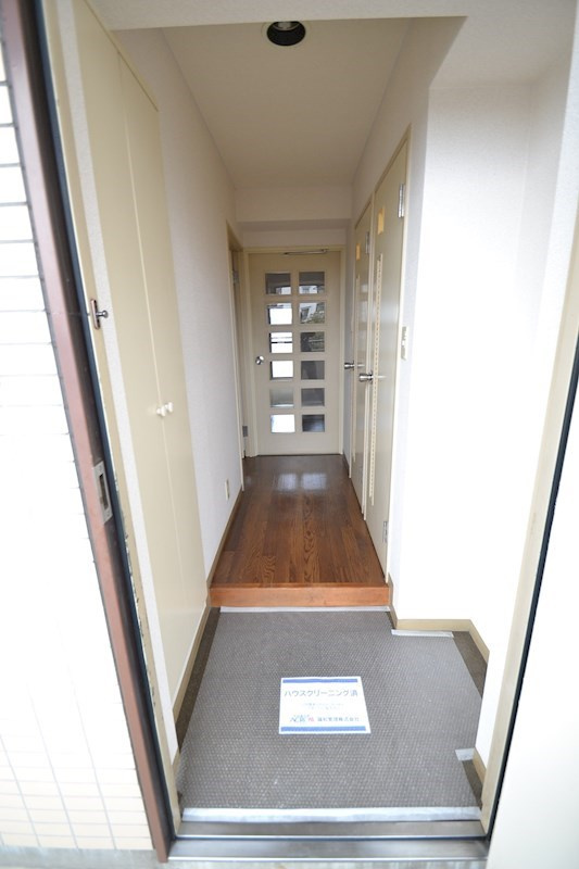 イーストビレッジの玄関