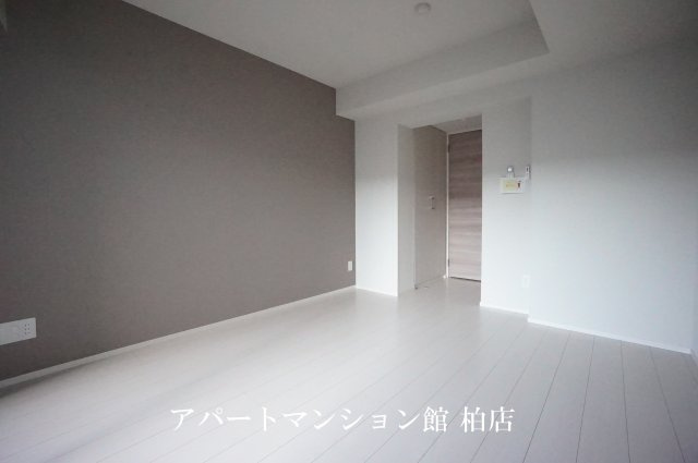 メゾンボヌールの居間・リビング