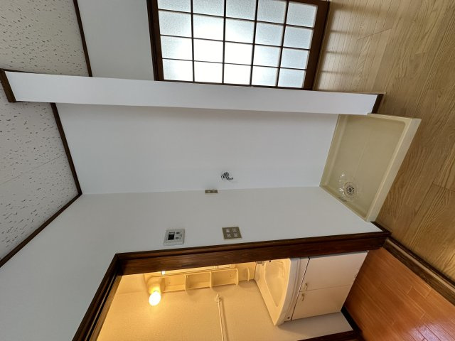 【設備】 | ロイヤルハイツ | 洗濯機置き場