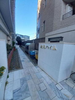 【エントランス】