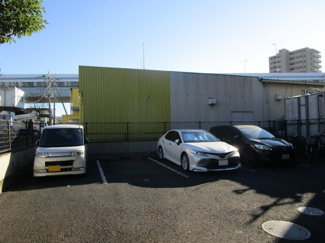 【駐車場】