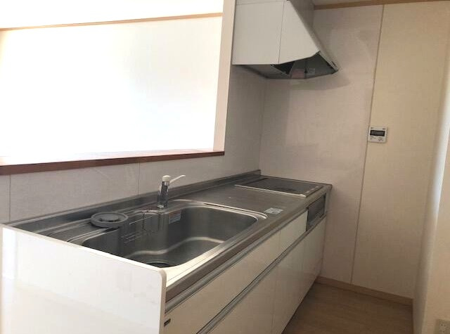 ヴュー鏡川のキッチン|使いやすいキッチンです（反転の場合がございます）