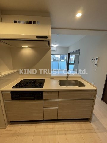 リアンカーサ長柄のキッチン|コンパクトなキッチンで掃除もラクラク