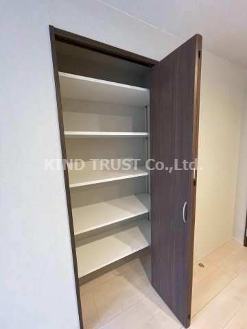 リアンカーサ長柄の収納|専用の収納スペースです