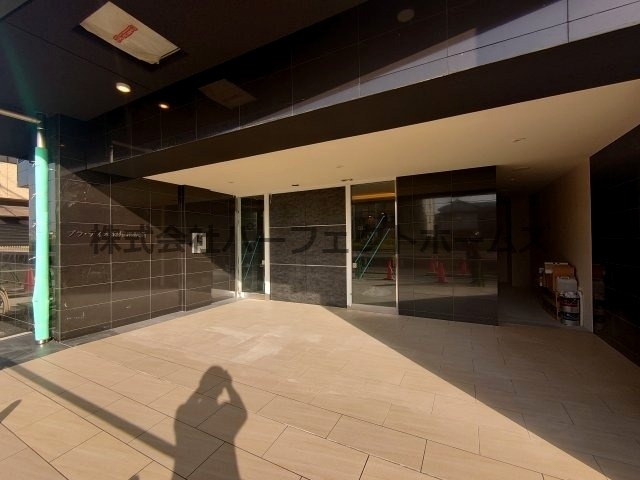 プラ・ディオ寝屋川駅前のエントランス|ゆとりのあるエントランスです