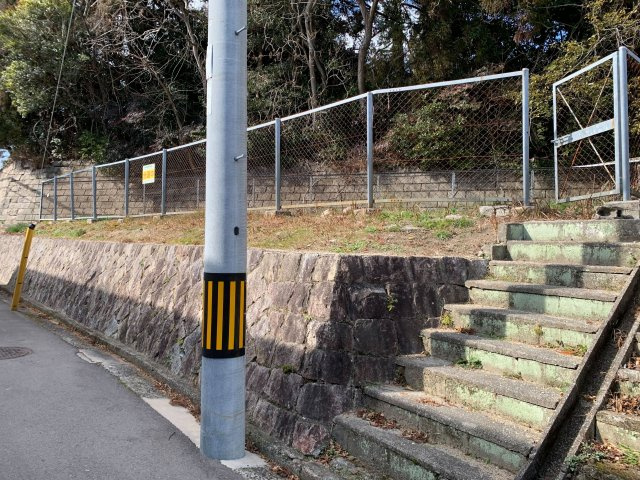 【前面道路含む現地写真】