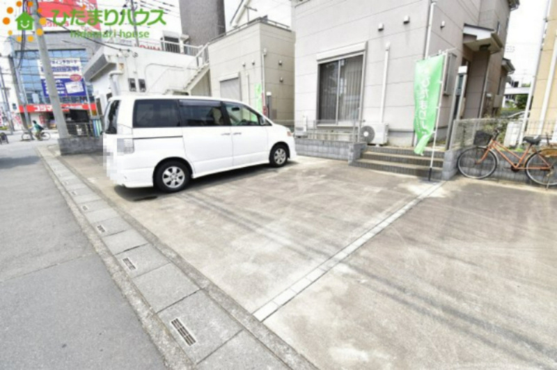上尾市春日1丁目　中古一戸建ての駐車場