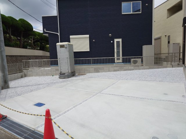 SUN COURT－サンコート－小倉南区若園2丁目　【小倉南区　新築戸建て】の駐車場|駐車スペースも広々♪２台可能♪