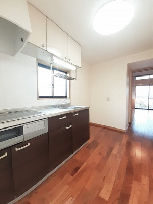 【キッチン】 | ヴィラクレスト