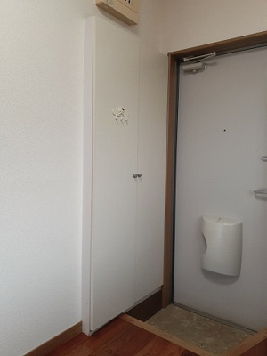 【玄関】 | ヴィラクレスト