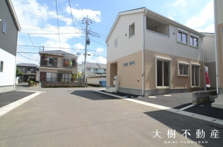 【前面道路含む現地写真】