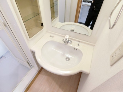 【洗面所】 | ガルニエ