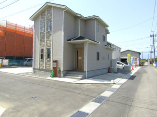 【前面道路含む現地写真】 | 前面道路含む現地写真です