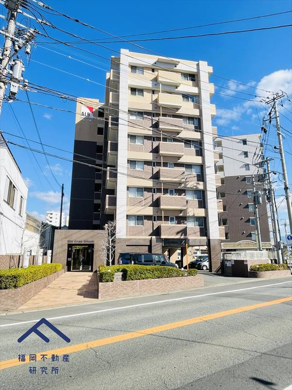 アルバクレスタ箱崎の外観