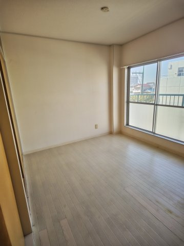 昌康マンションの洋室|きれいな洋室です