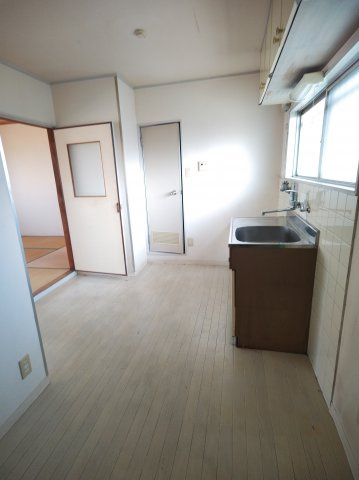 昌康マンションの内装|明るい室内です