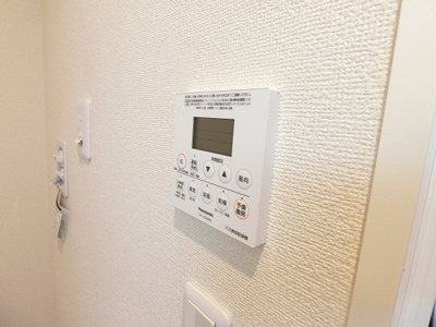 【設備】 | フォレ・リッシュ | バスルームの浴室暖房乾燥機で外に干せないお洗濯物もすっきり乾きます♪雨の日のお洗濯もバッチリ！