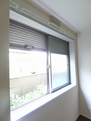 【セキュリティ】 | フォレ・リッシュ | 防犯シャッター雨戸付きなので夜やお出かけ時も安心です！雨戸は冬場の寒さ対策にもなります◎