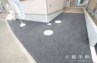 【駐車場】