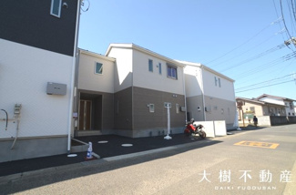 【前面道路含む現地写真】