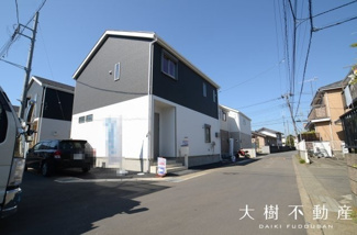 【前面道路含む現地写真】