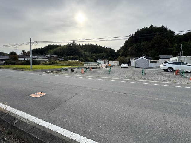 山田町岸ノ内　売土地の前面道路含む現地写真
