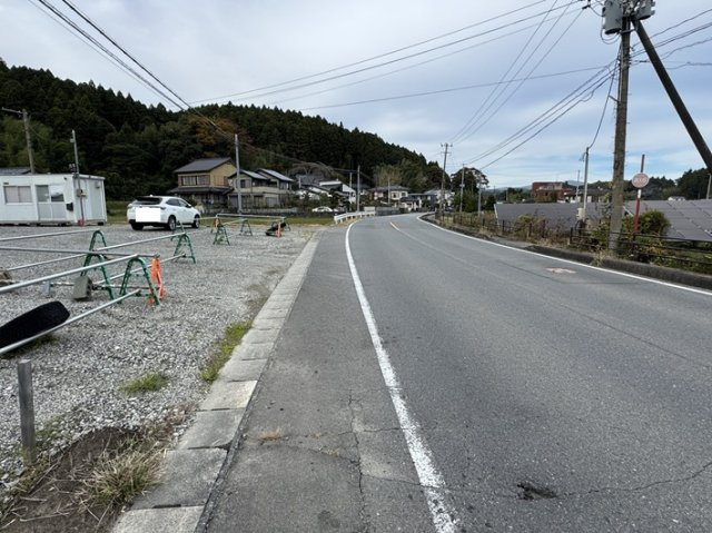 山田町岸ノ内　売土地の前面道路含む現地写真