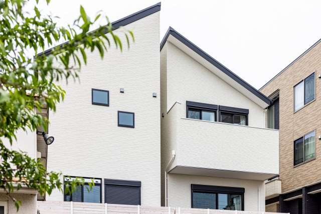 ザファースト杁ヶ池公園東の外観