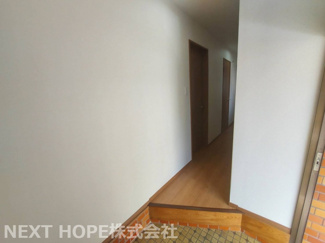 【玄関】 | 尼崎市大庄西町１丁目中古戸建 | 玄関です♪室内外は令和４年12月リフォーム済み！いつでもご覧いただけますおんぷお気軽にネクストホープ不動産販売までお問い合わせを！