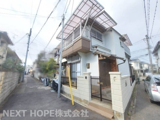 【外観】 | 尼崎市大庄西町１丁目中古戸建 | 昭和５６年建築！令和４年12月室内外リフォーム済み♪お待たせ無しで即ご入居していただけます(^^)角地で明るく開放的な戸建住宅です♪