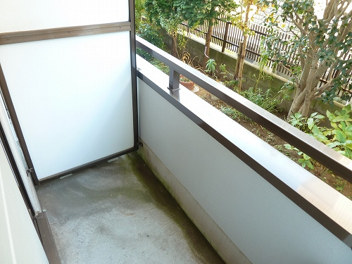 ボワ・リジェールのバルコニー|日当たりの良いバルコニーは洗濯物も良く乾きますよ