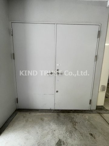 プレサンス南森町駅前のその他共用部分|敷地内ゴミ置き場です