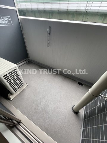 プレサンス南森町駅前のバルコニー