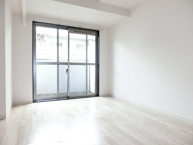 Gramercy Juso-higashi1stの洋室