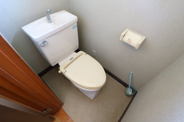 谷中貸家のトイレ