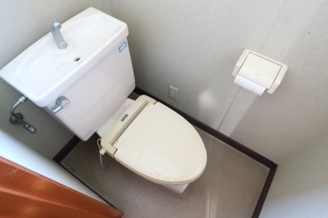 谷中貸家のトイレ