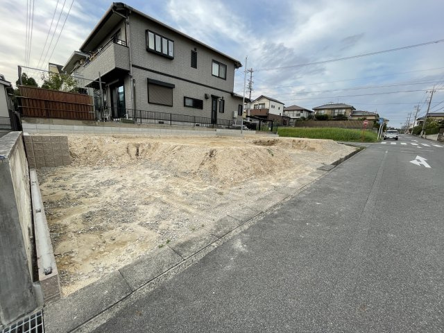  愛知郡東郷町白鳥4期 全2棟　＜仲介手数料無料＞高嶺小・諸輪中　新築一戸建ての前面道路含む現地写真|〈内覧予約キャンペーン実施中！〉マックスバリュde住まい相談までご連絡下さい。