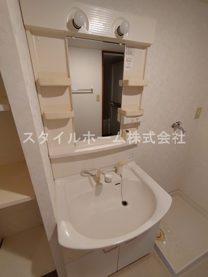 【独立洗面台】 | クレール花田 | 別部屋写真です。