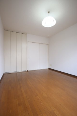 【寝室】 | グレイスフル山本