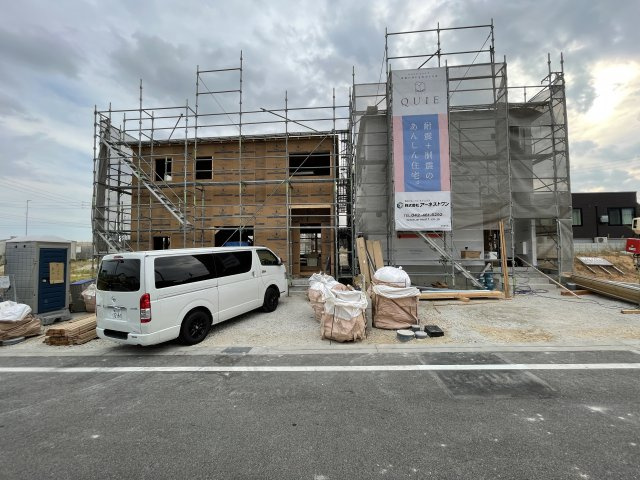 愛知郡東郷町和合 全２棟　＜仲介手数料無料＞東郷小・東郷中　新築一戸建ての前面道路含む現地写真|
住宅ローンアドバイザーの村田です。住宅ローン審査が通らなかった方、あきらめる前にご相談ください。