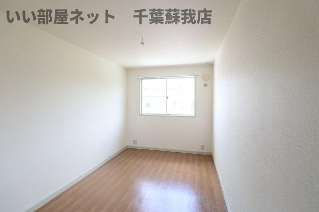 スプリングチェリーⅠの洋室|使い勝手のいい洋室です