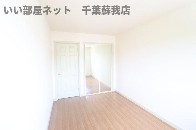 スプリングチェリーⅠの洋室|広々とした洋室です
