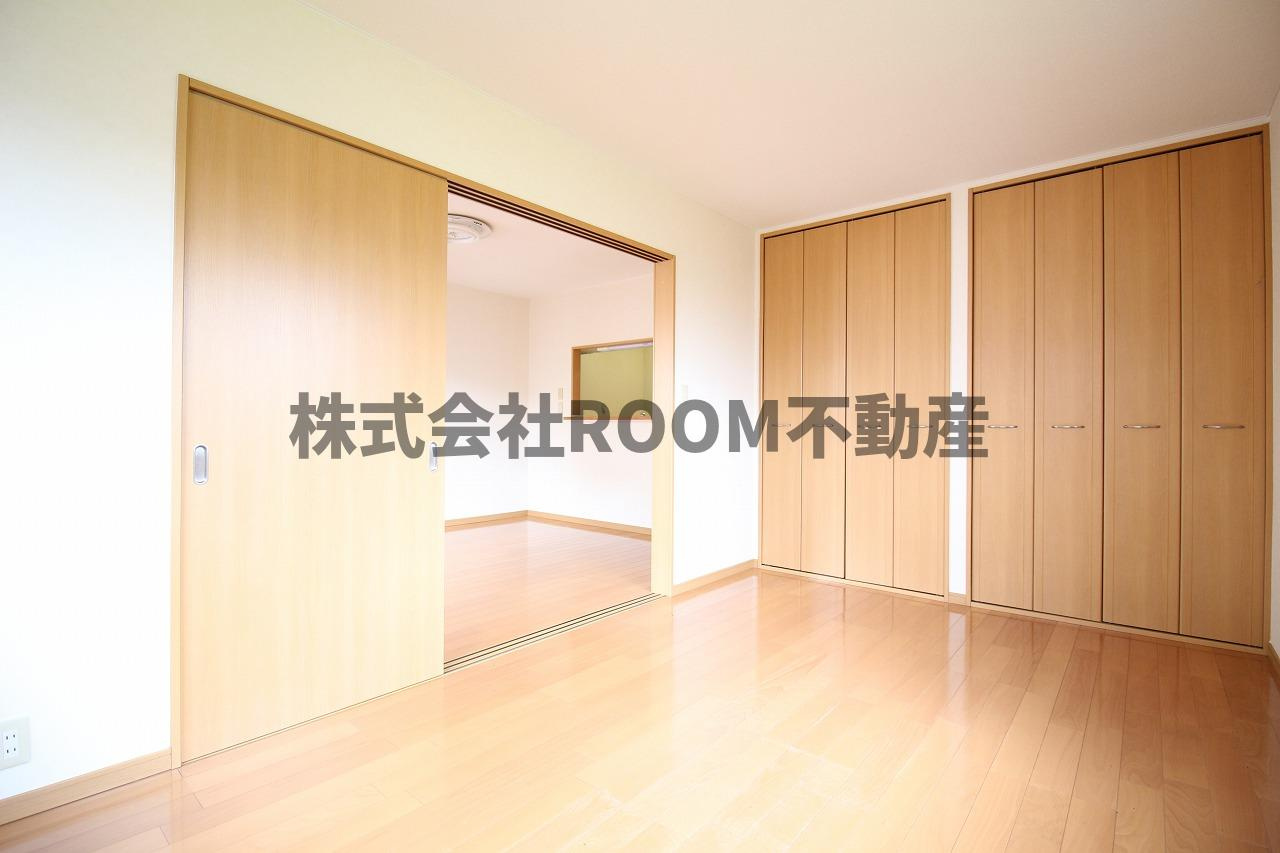 アヴァンセ八幡の洋室|広々とした洋室です