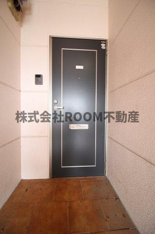 アヴァンセ八幡のエントランス|建物の内部です