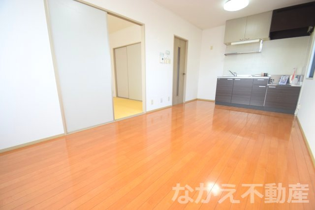 【居間・リビング】 | ゆったり過ごせる居間です