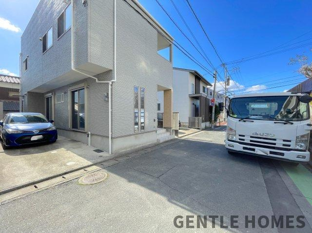 南区長丘4丁目の前面道路含む現地写真