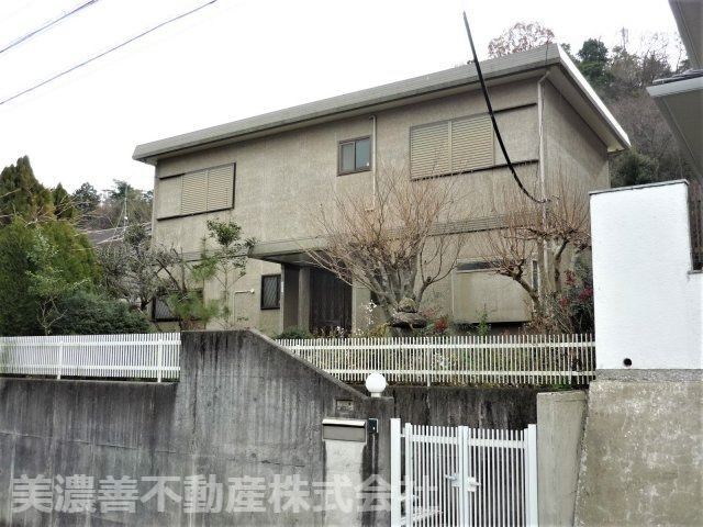 ６００５４　各務原市尾崎北町七丁目中古戸建て